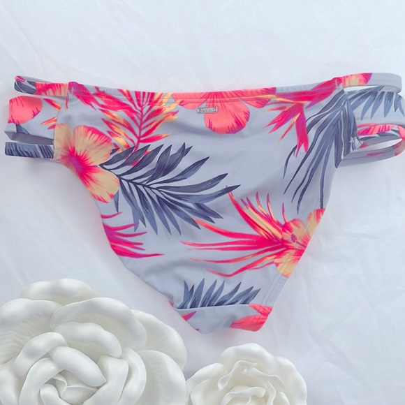PINK Victoria’s Secret bikini bottom size extra small - Picture 4 of 5